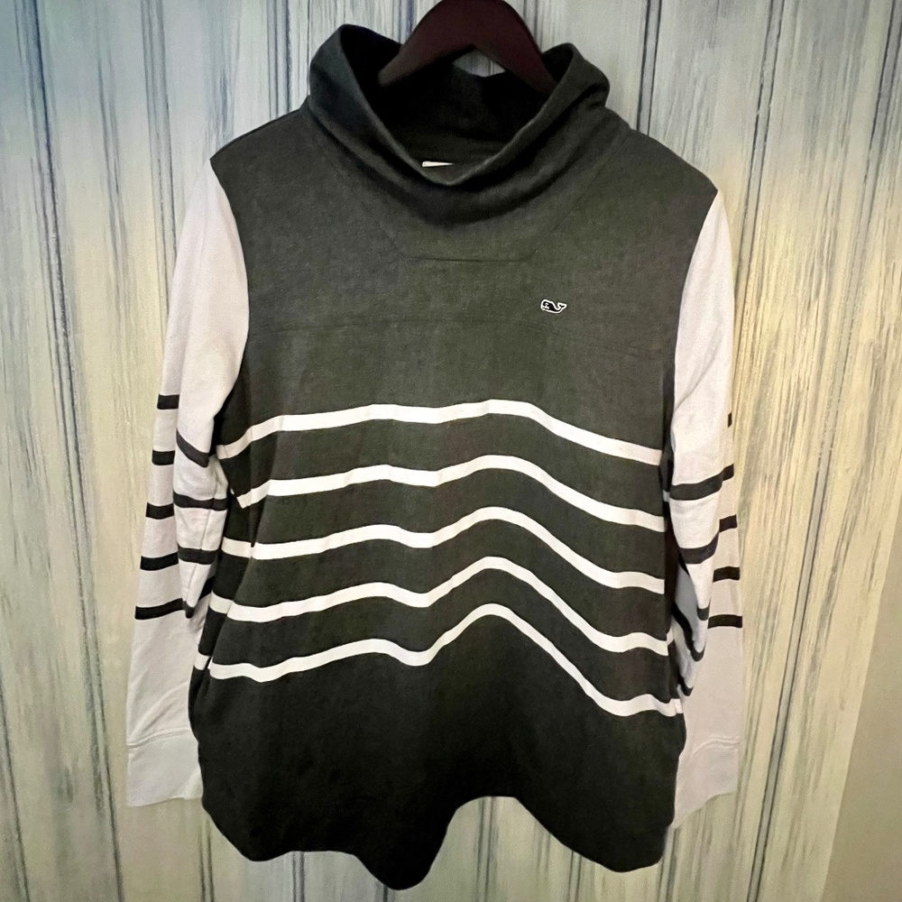 Vineyard Vine Woman Pullover